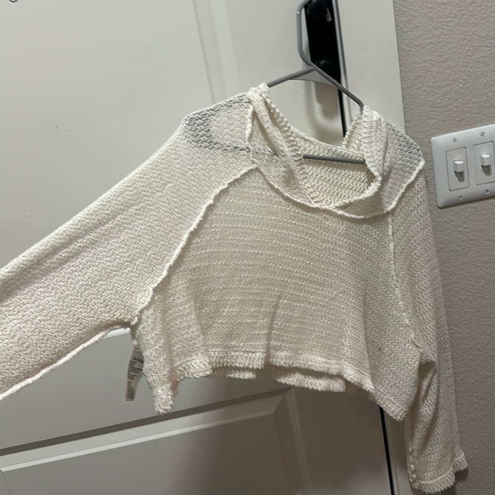 sheer white crop